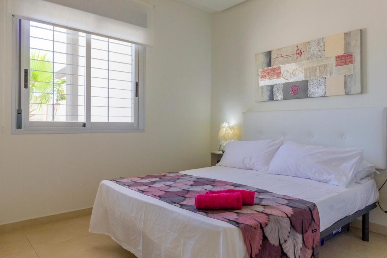 Bungalow Pink Garden โอริอุเอลา ภายนอก รูปภาพ
