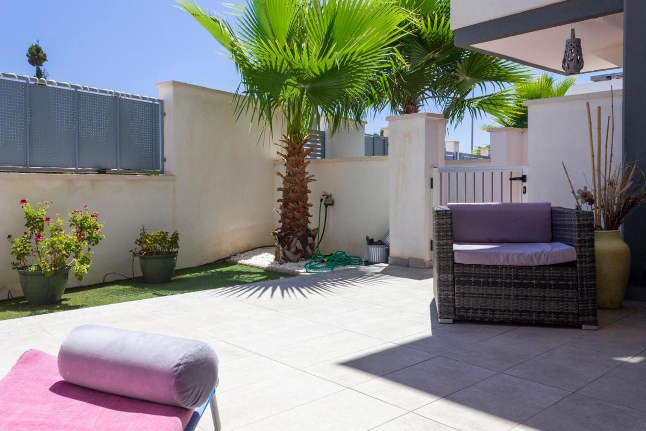 Bungalow Pink Garden โอริอุเอลา ภายนอก รูปภาพ