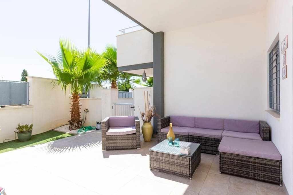 Bungalow Pink Garden โอริอุเอลา ภายนอก รูปภาพ